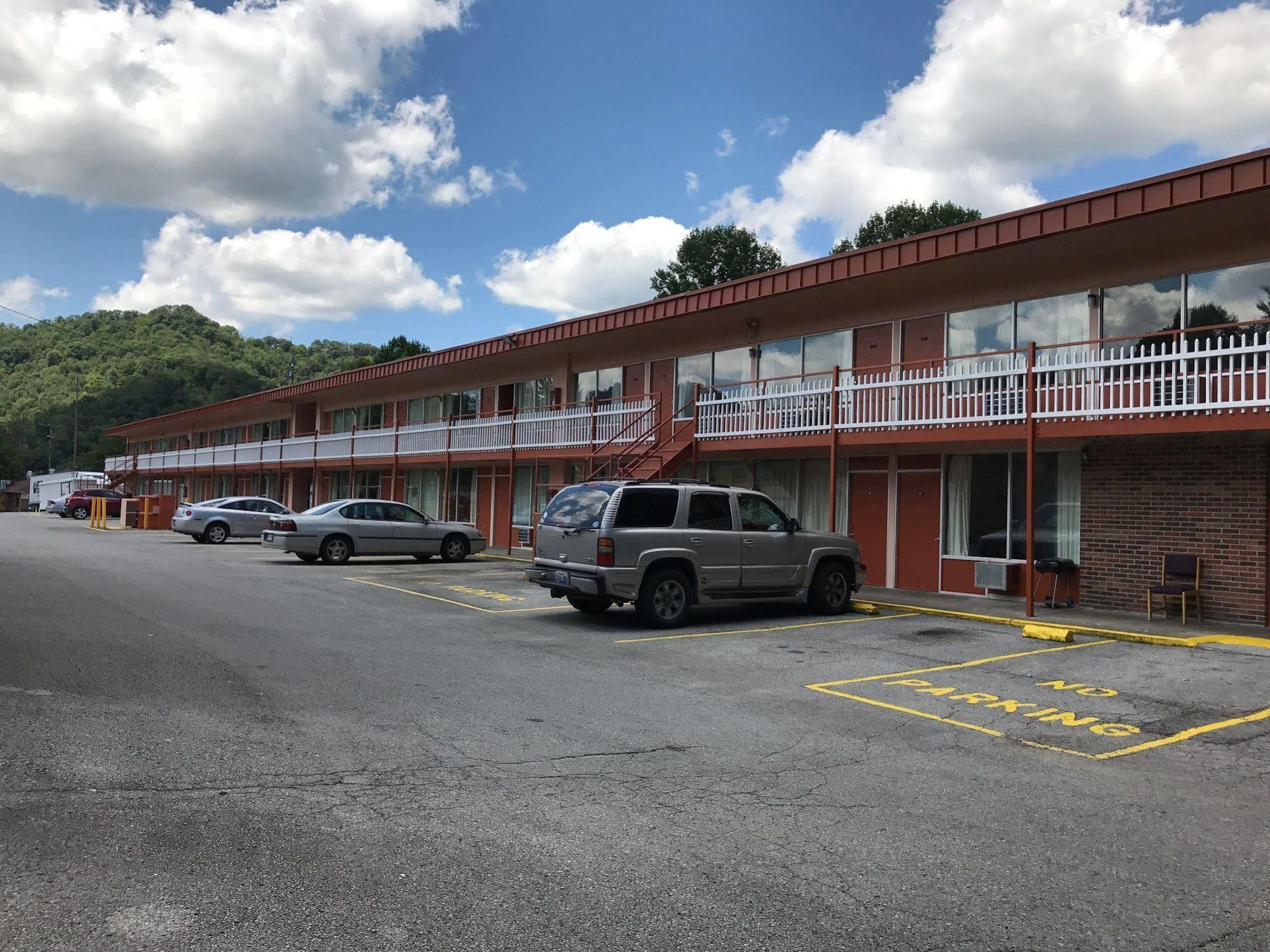 Daniel Boone Motor Inn Pikeville Dış mekan fotoğraf