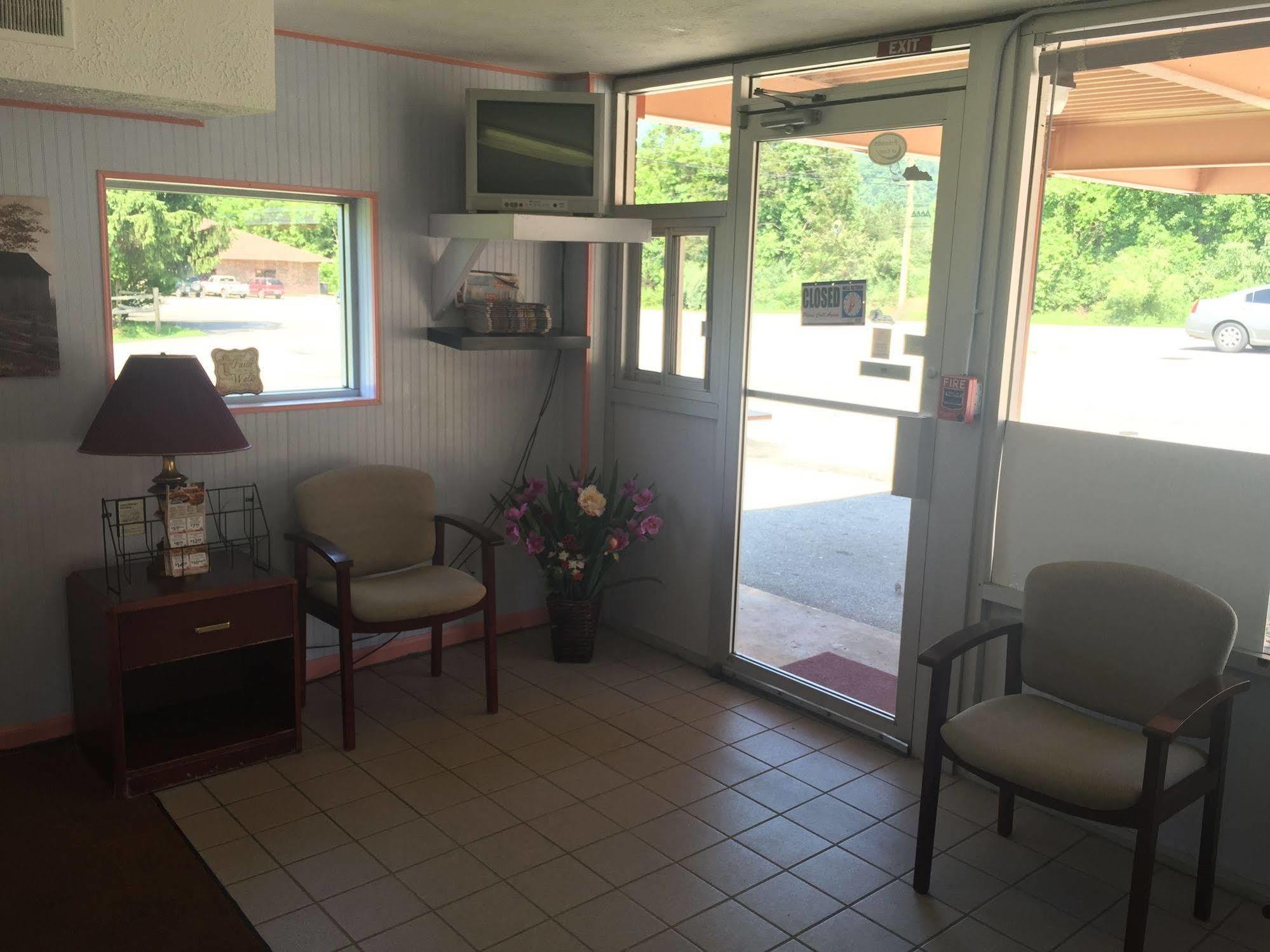 Daniel Boone Motor Inn Pikeville Dış mekan fotoğraf