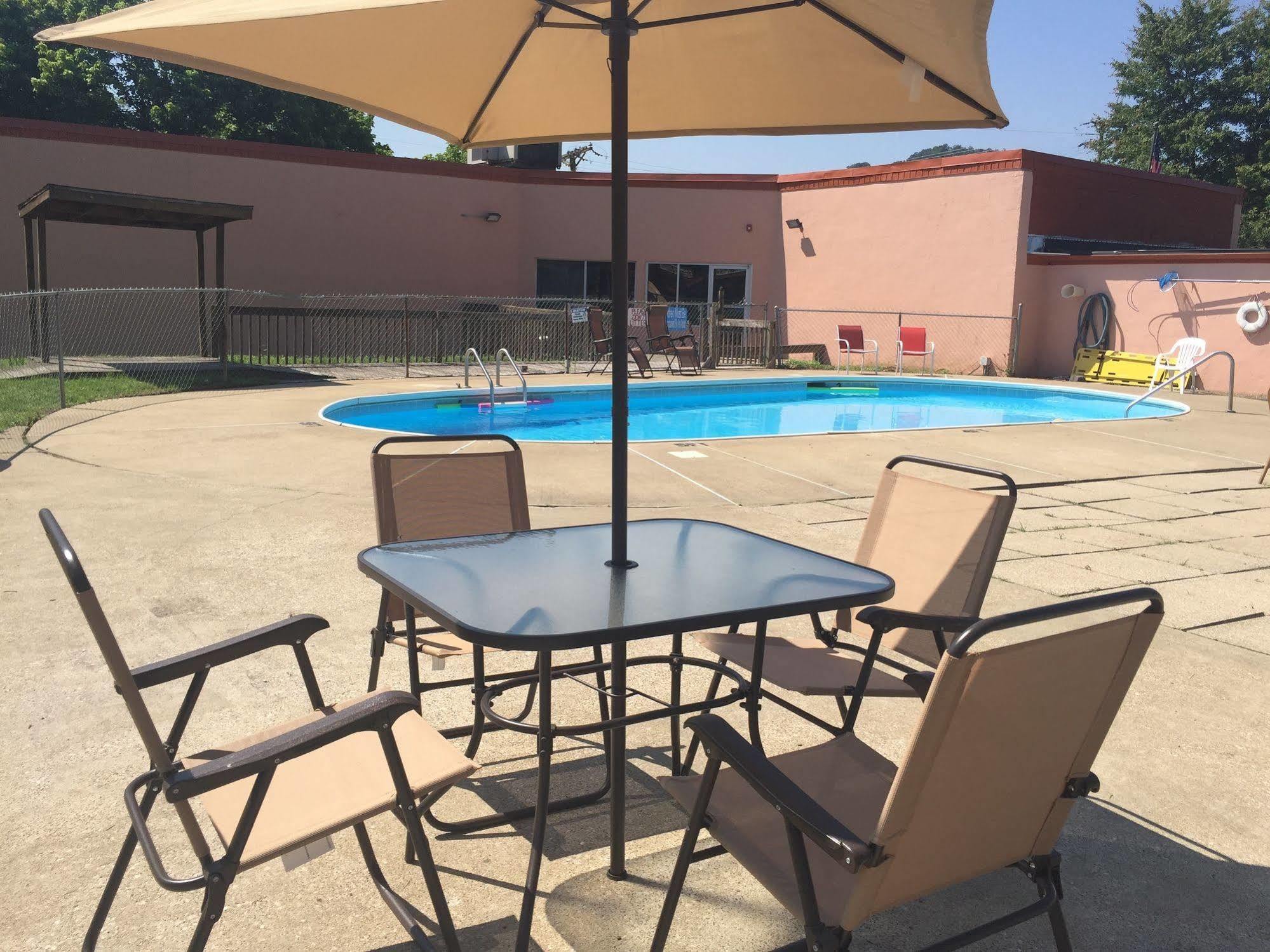 Daniel Boone Motor Inn Pikeville Dış mekan fotoğraf