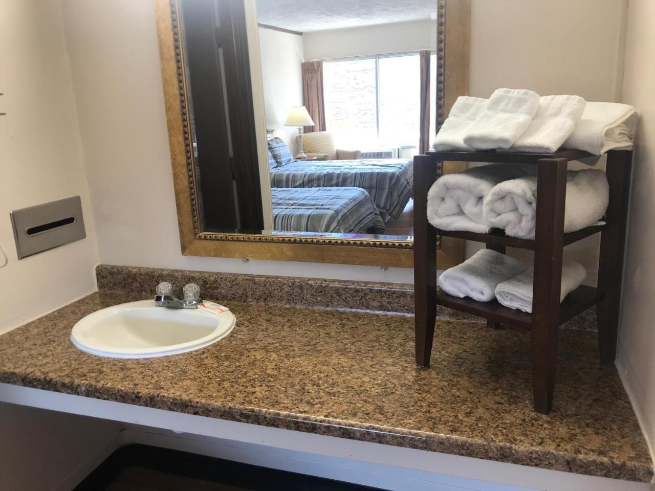 Daniel Boone Motor Inn Pikeville Dış mekan fotoğraf